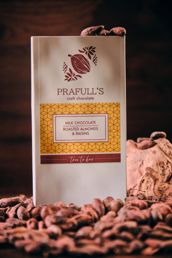 Milk Chocolate | Roasted almonds and raisins