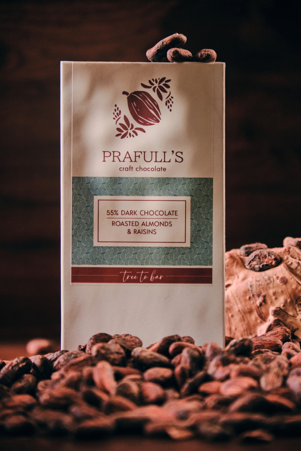 55% Dark Chocolate | Roasted almonds and raisins